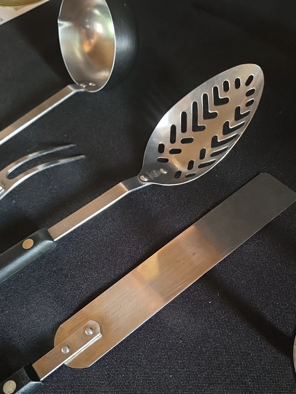 EKCO Forge 5 Piece Untensil Set